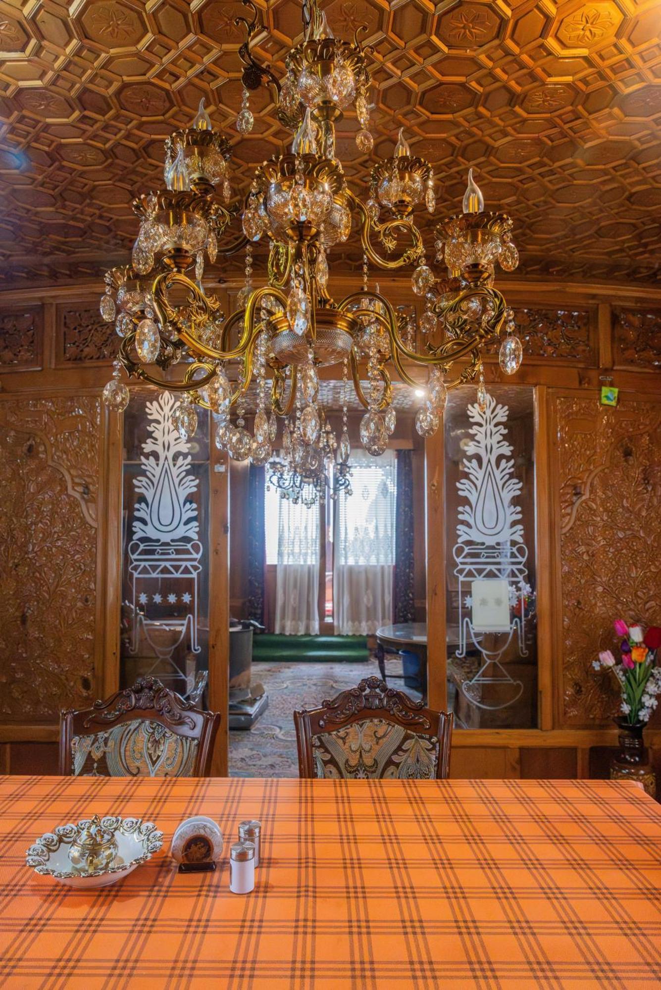 Goona Palace Houseboats Srīnagar エクステリア 写真